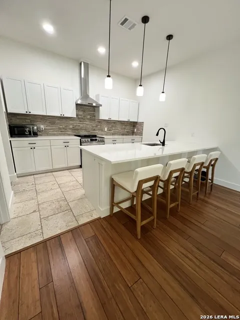 708 Taylor Dr Horseshoe Bay, TX 78657