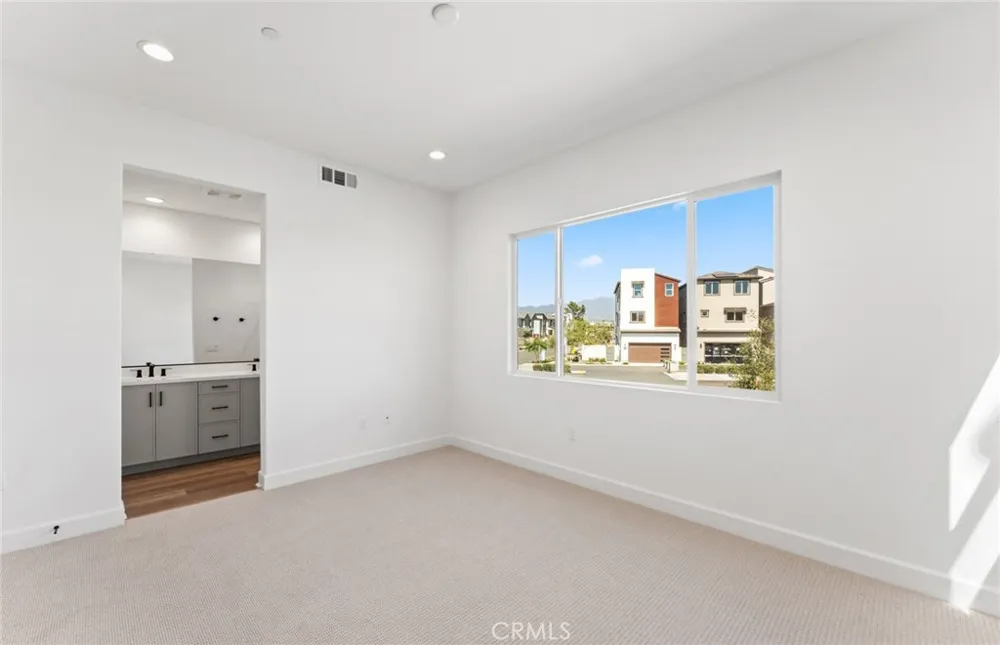 760 Gadwall Irvine, CA 92618