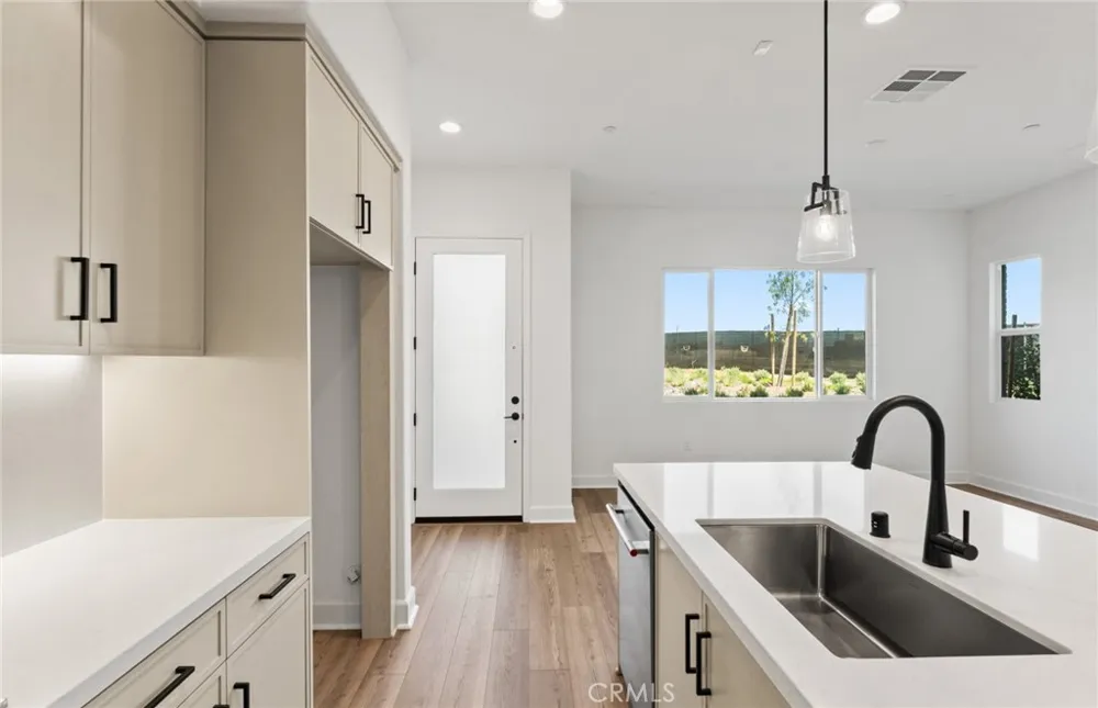 760 Gadwall Irvine, CA 92618