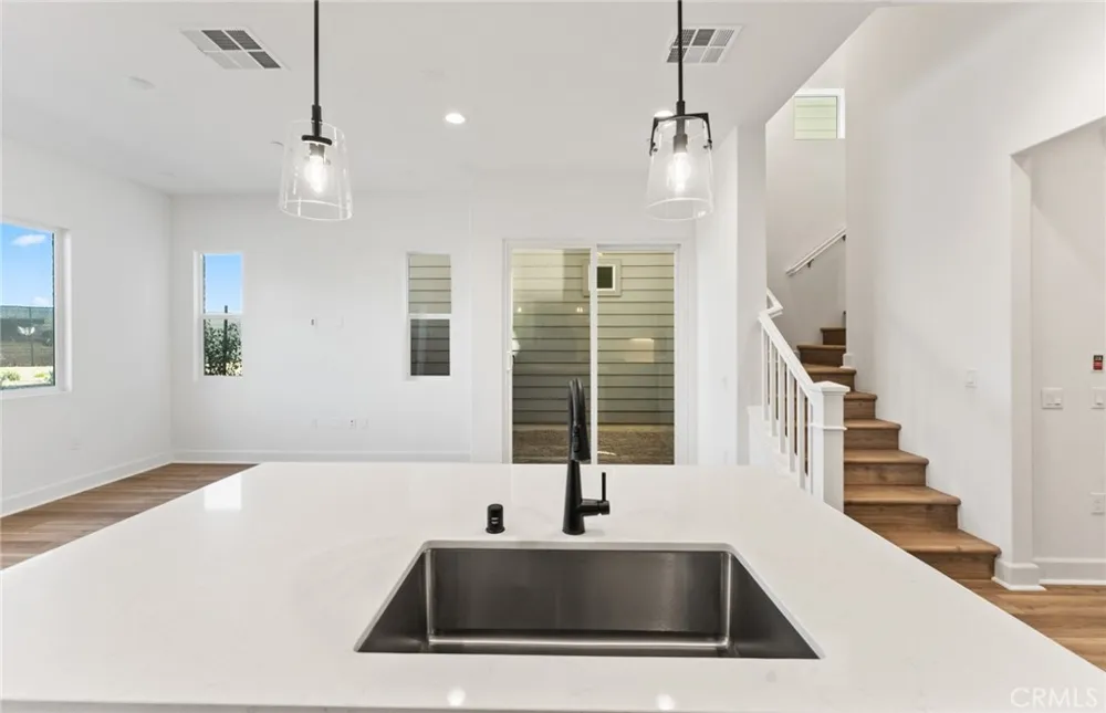 760 Gadwall Irvine, CA 92618