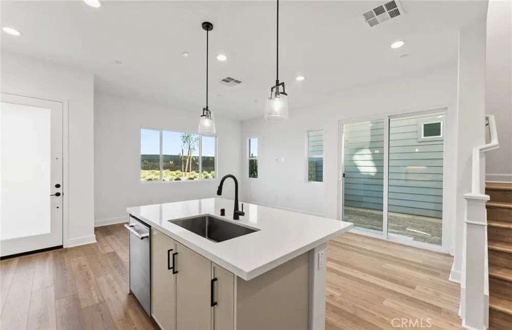 760 Gadwall Irvine, CA 92618