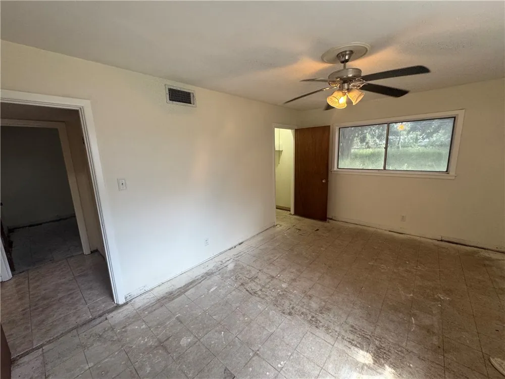 409 Taylor Falfurrias, TX 78355