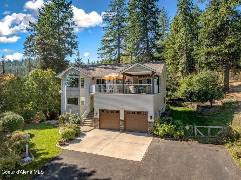 11413 Summit Loop Hauser, ID 83854