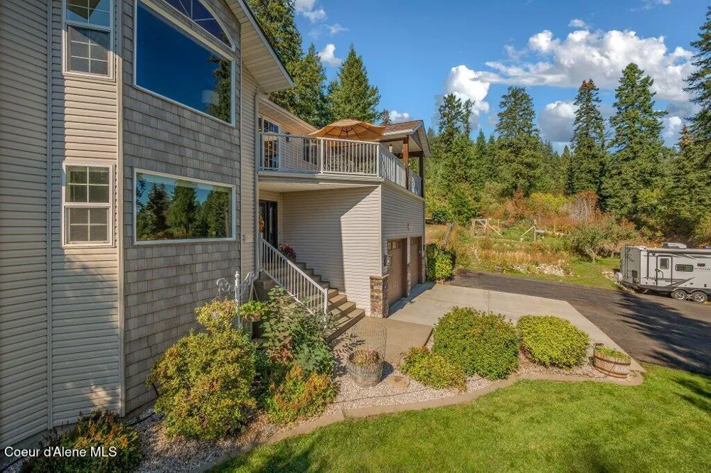 11413 Summit Loop Hauser, ID 83854