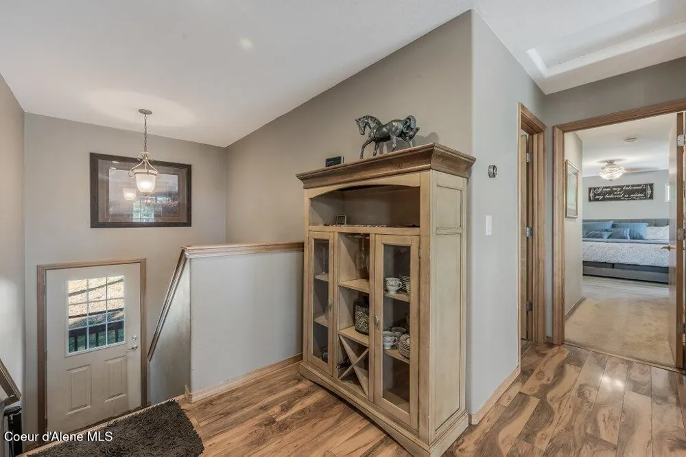 11413 Summit Loop Hauser, ID 83854