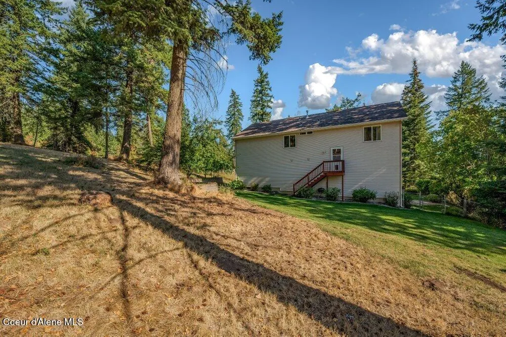 11413 Summit Loop Hauser, ID 83854