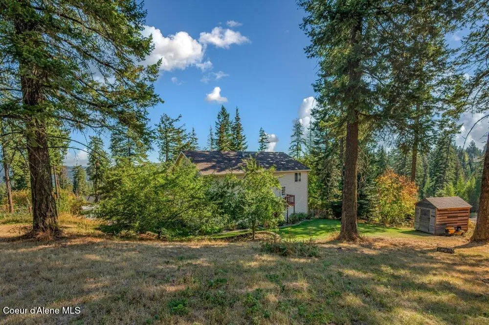 11413 Summit Loop Hauser, ID 83854