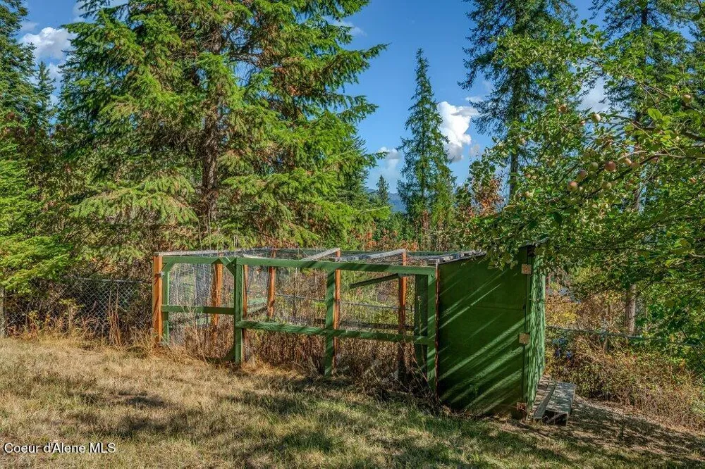 11413 Summit Loop Hauser, ID 83854