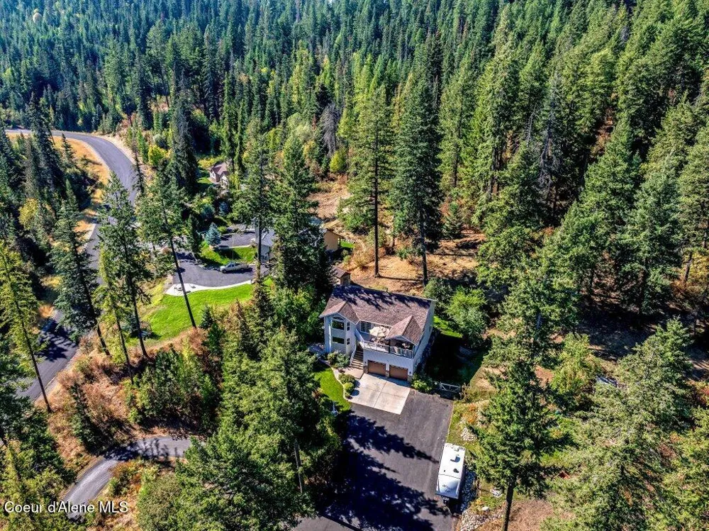 11413 Summit Loop Hauser, ID 83854