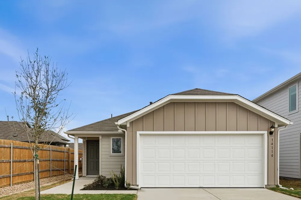 14110 Edna Maxine Walk Del Valle, TX 78617