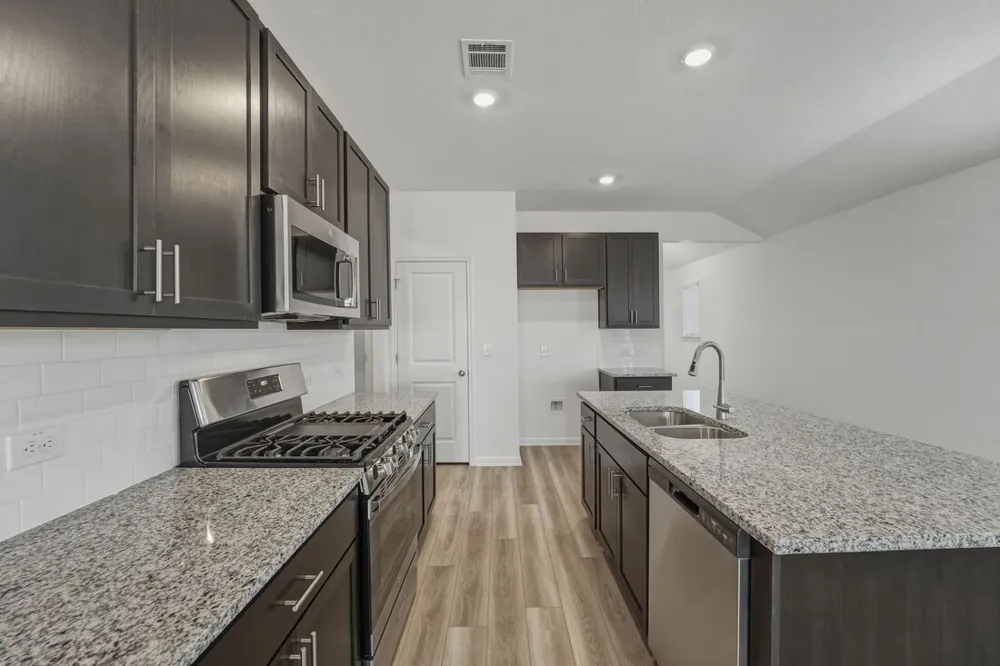 14110 Edna Maxine Walk Del Valle, TX 78617