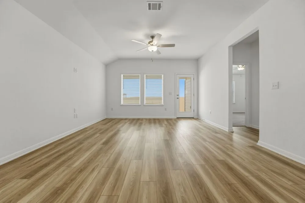 14110 Edna Maxine Walk Del Valle, TX 78617
