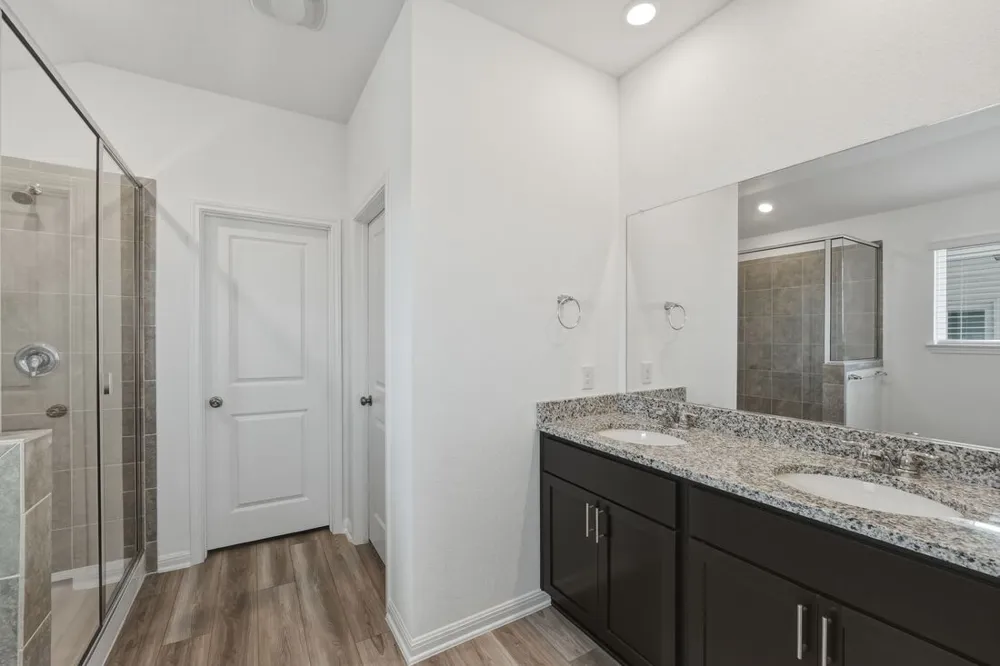 14110 Edna Maxine Walk Del Valle, TX 78617