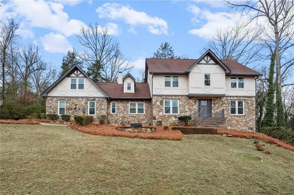 4947 Castlewood Drive SW