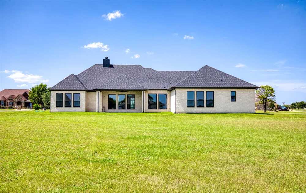 1333 Canyon Lake Road Wills Point, TX 75169