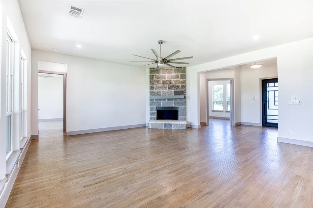 1333 Canyon Lake Road Wills Point, TX 75169