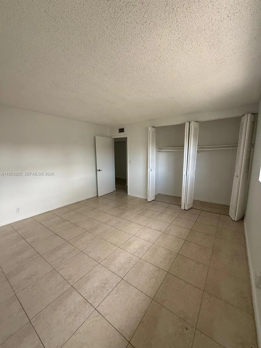 1200 SW 50th Ave #207-3 North Lauderdale, FL 33068