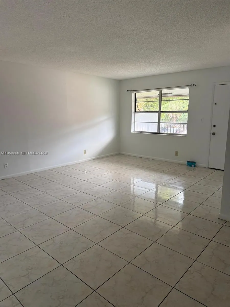 1200 SW 50th Ave #207-3 North Lauderdale, FL 33068