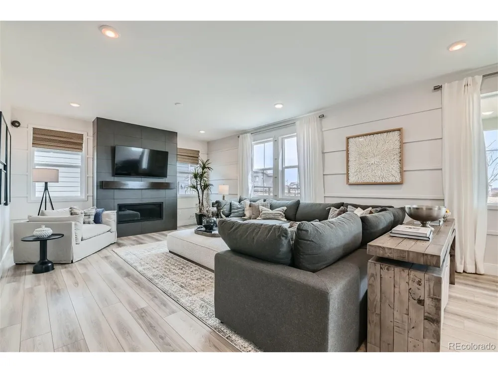 4147 Runyon Lake Street