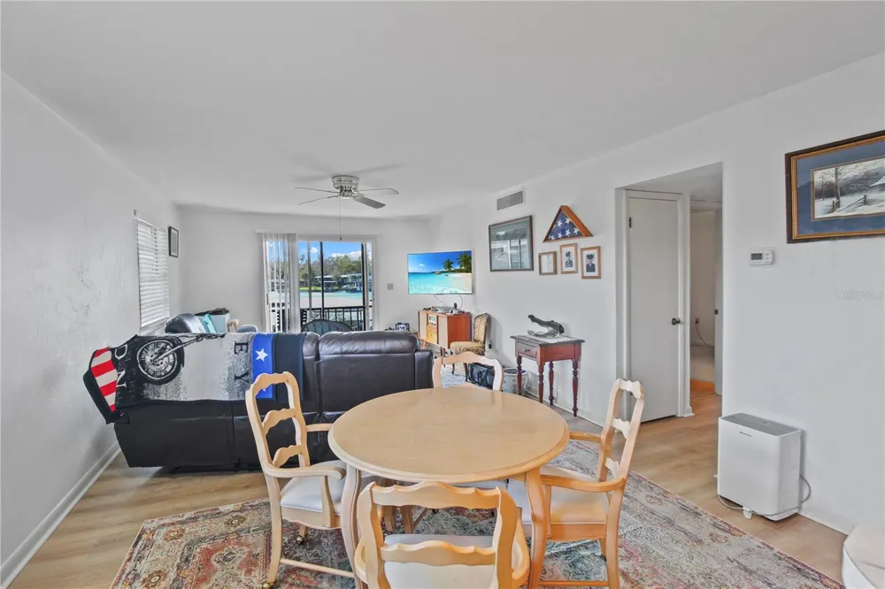 1640 JUNO TRAIL #204C Astor, FL 32102