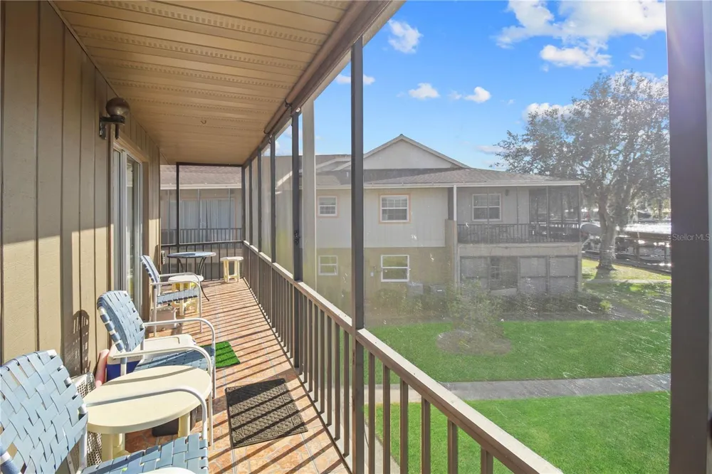 1640 JUNO TRAIL #204C Astor, FL 32102