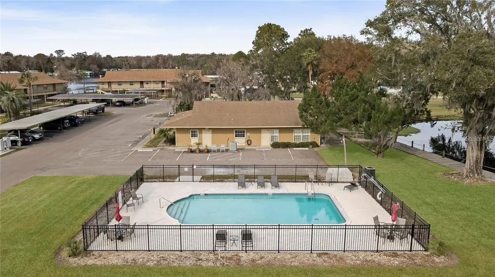 1640 JUNO TRAIL #204C Astor, FL 32102