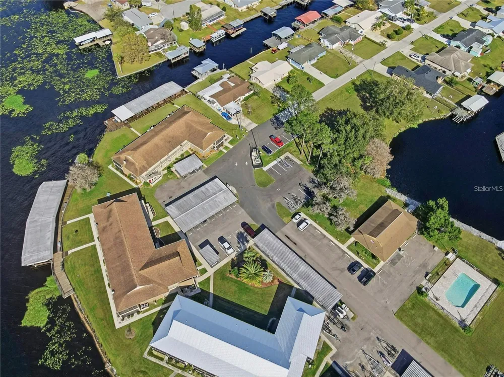 1640 JUNO TRAIL #204C Astor, FL 32102