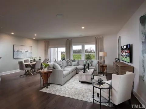 912 Field Ivy Drive