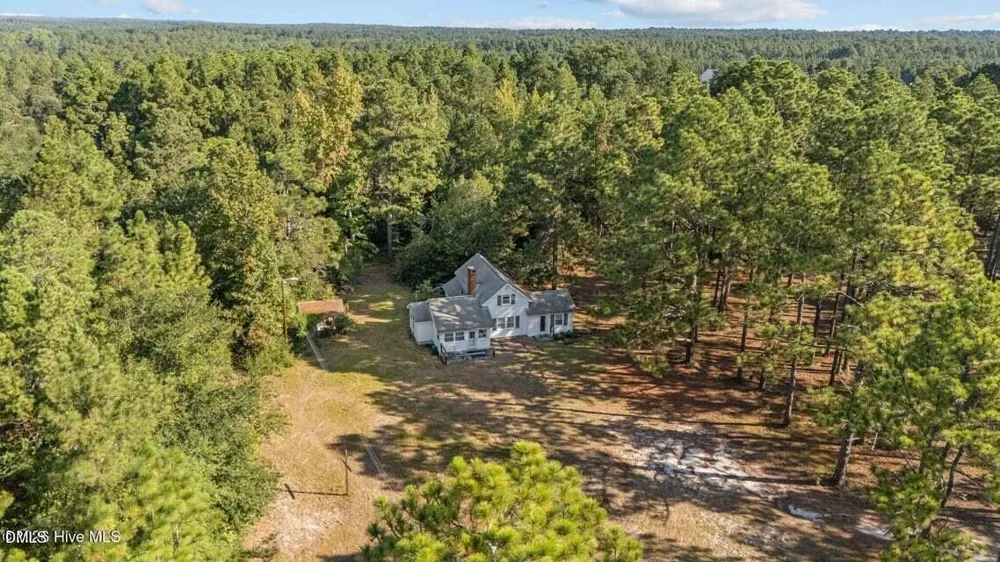 376 Foxfire Road Aberdeen, NC 28315