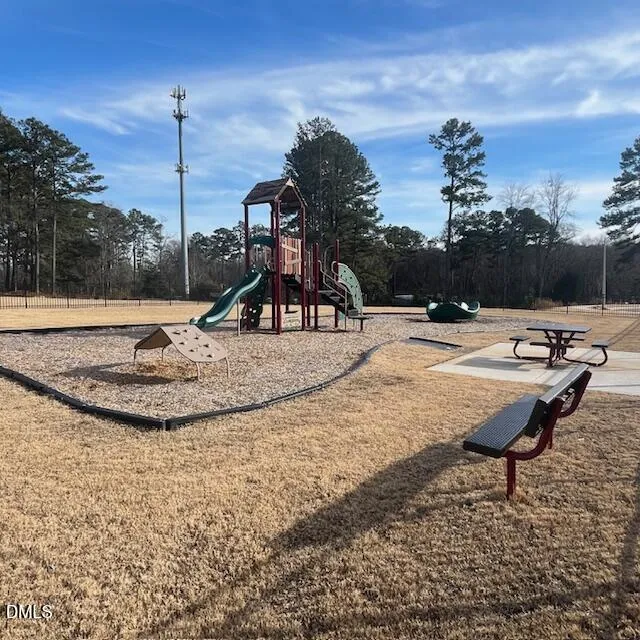 1572 Rhodes Pond Street Wendell, NC 27591