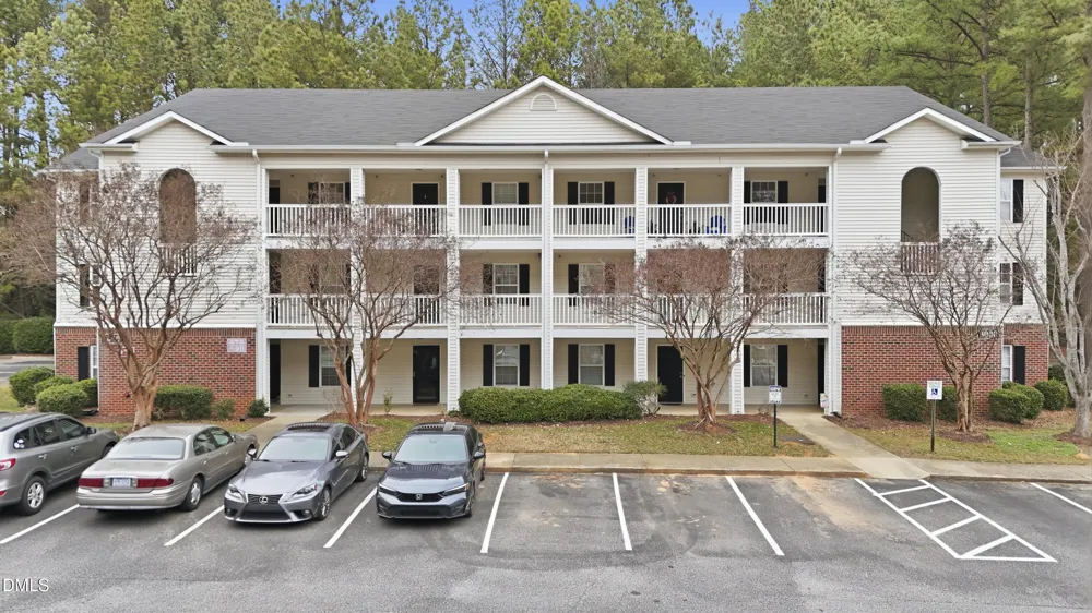 3000 Trailwood Pines Lane #103