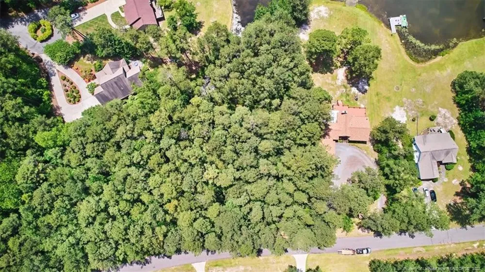 16 Lakeshore Wagram, NC 28396