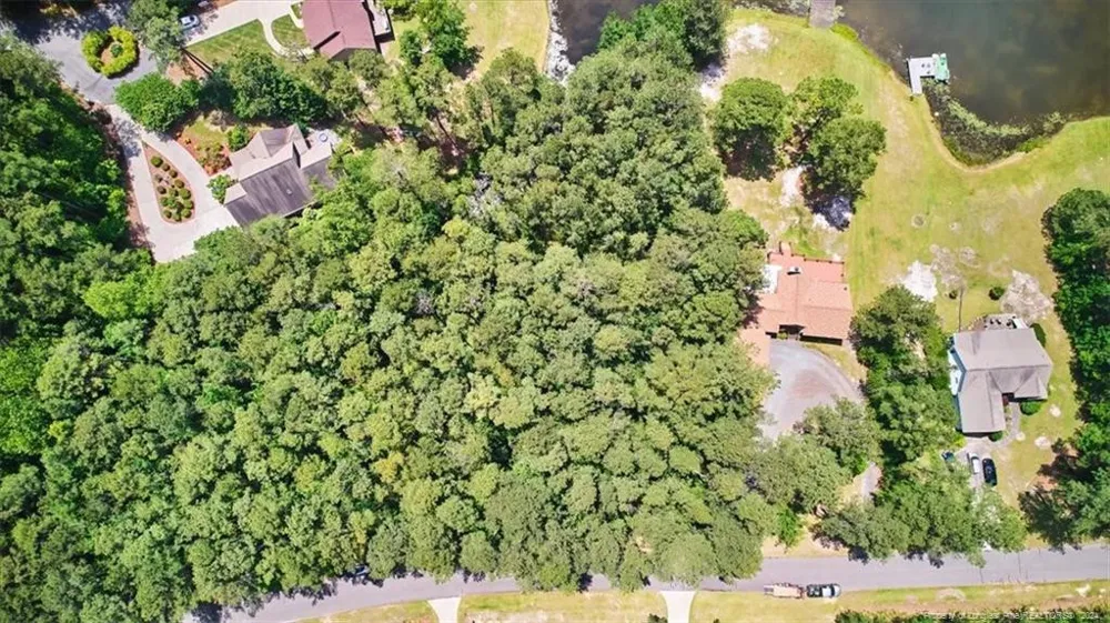 16 Lakeshore Wagram, NC 28396