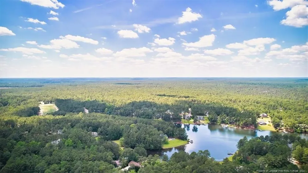 16 Lakeshore Wagram, NC 28396