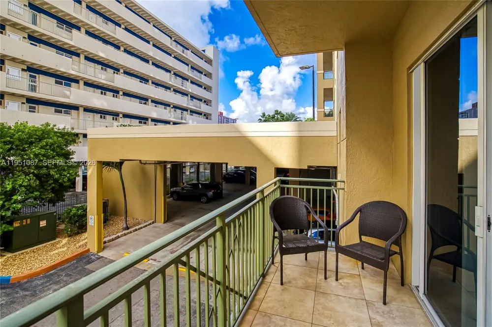 2080 S Ocean Dr #103 Hallandale Beach, FL 33009
