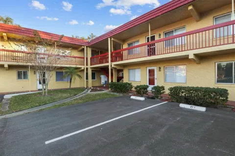 400 EL CAMINO DRIVE #210