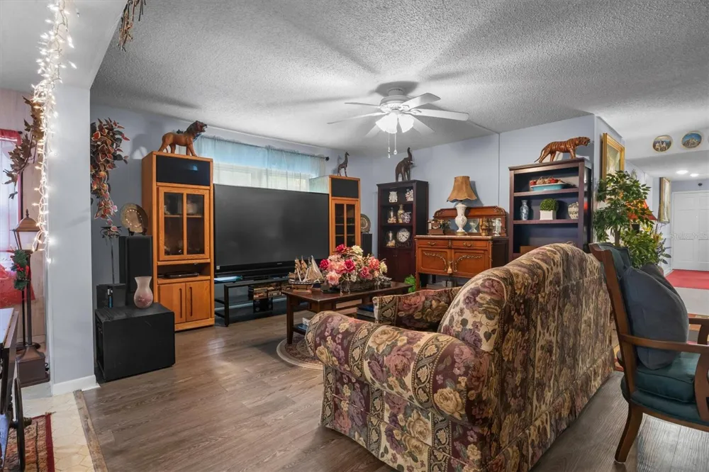 400 EL CAMINO DRIVE #210 Winter Haven, FL 33884