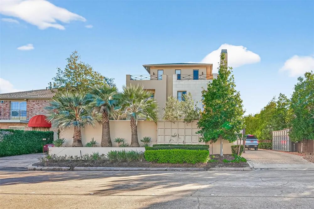 6005 Inwood Drive #A