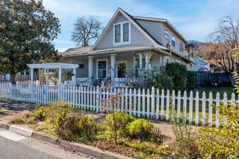 204 S Dora Street
