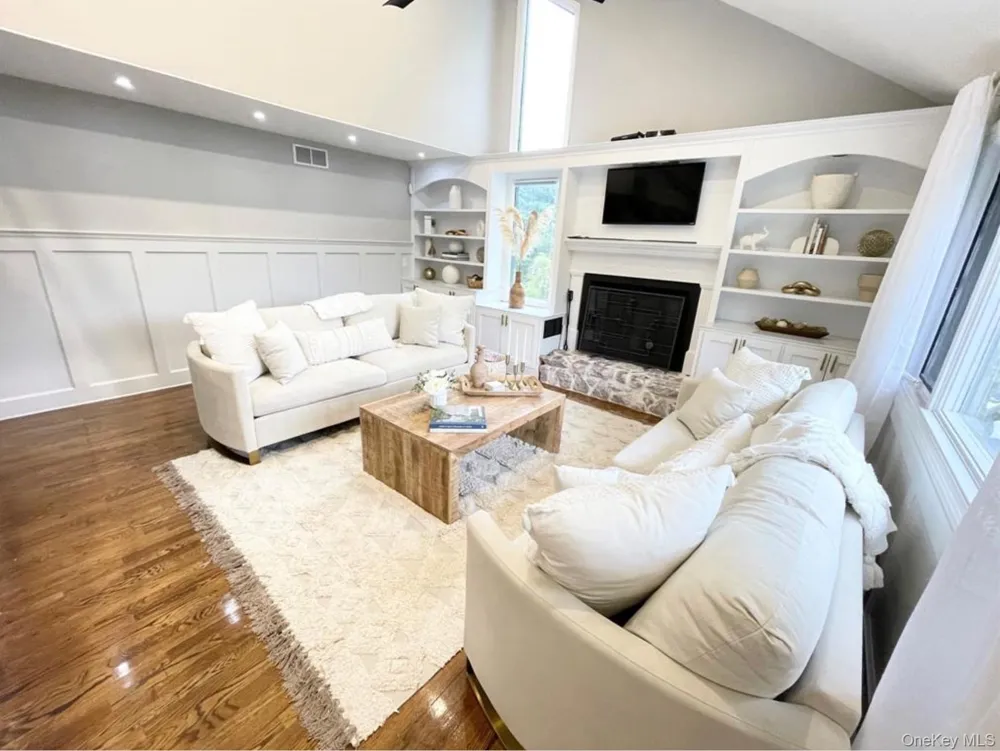 51 cheviot Southampton, NY 11968