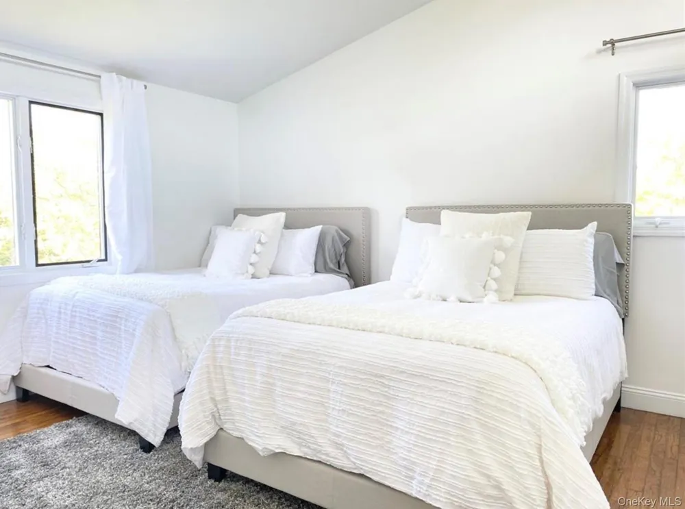 51 cheviot Southampton, NY 11968