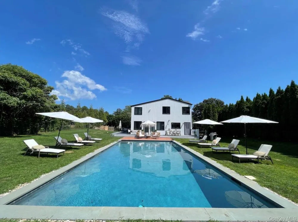 51 cheviot Southampton, NY 11968