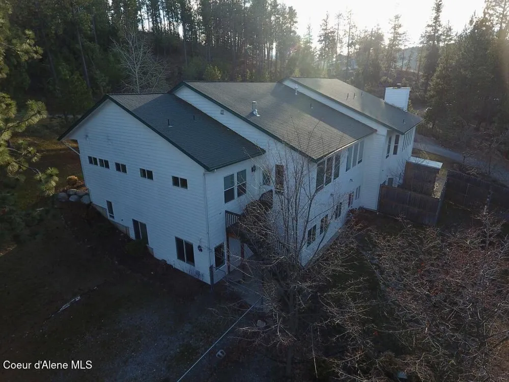 18772 W Riverview Drive Post Falls, ID 83854