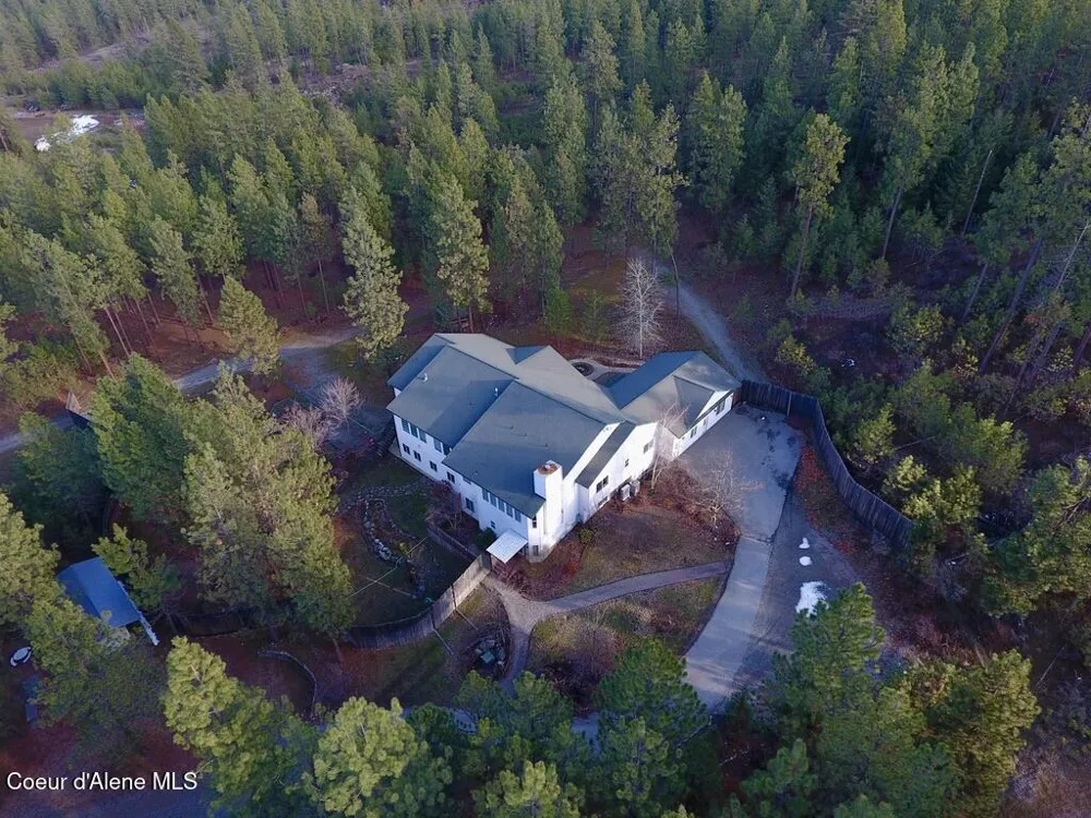 18772 W Riverview Drive Post Falls, ID 83854