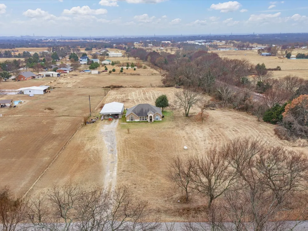 1161 County Road 2175