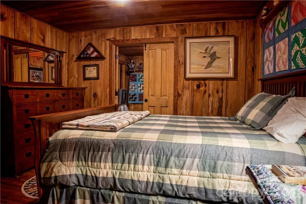 2736 White Oak Flats Road Green Mountain, NC 28740