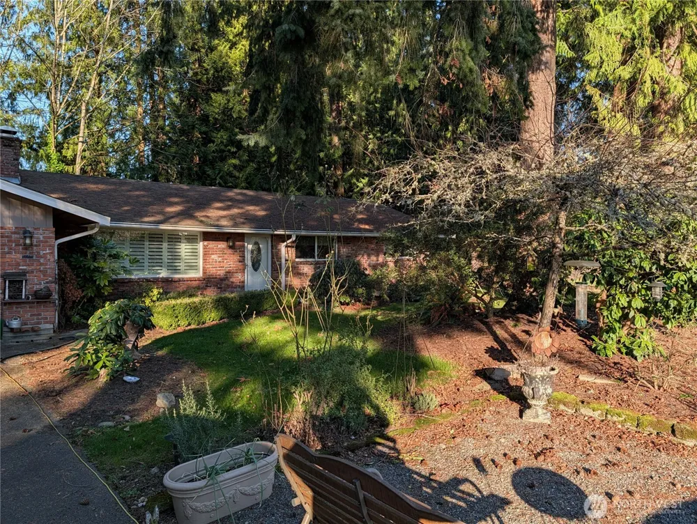 12105 25th Avenue SE Everett, WA 98208