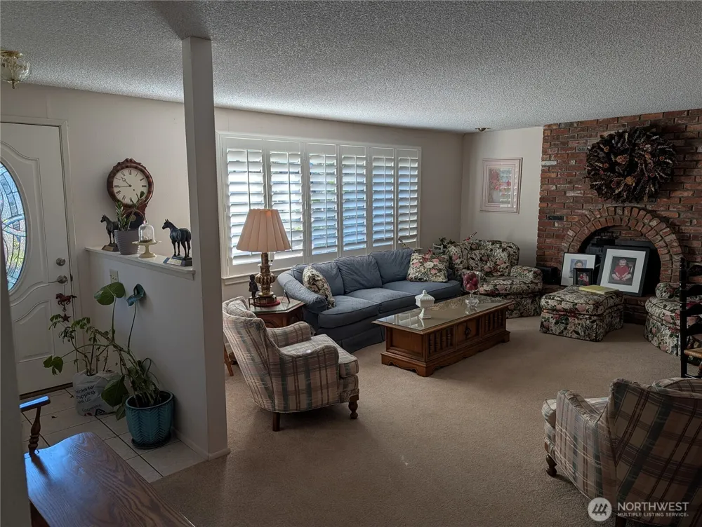 12105 25th Avenue SE Everett, WA 98208