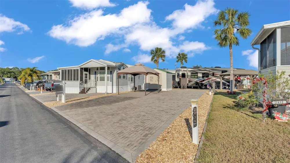 2436 CITRUS TREE ROAD Clermont, FL 34714