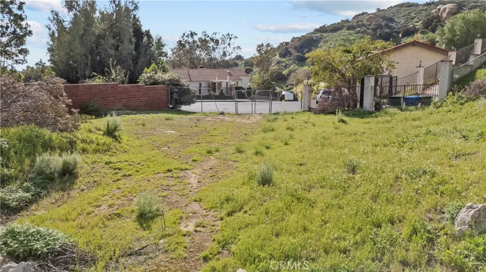 22882 Trigger st Chatsworth, CA 91311